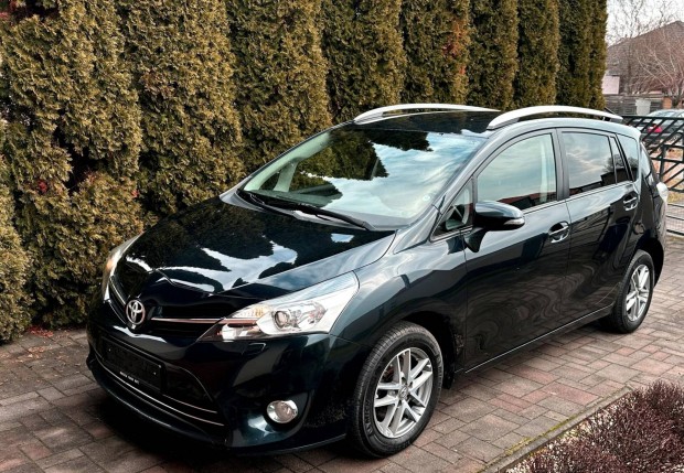 Toyota Verso 1.8 Executive [7 szem�ly] 7 f�s Na...